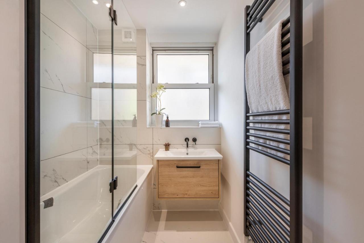 Superb 2 Bed Apartment Near Camden Town Free Wifi London Bagian luar foto
